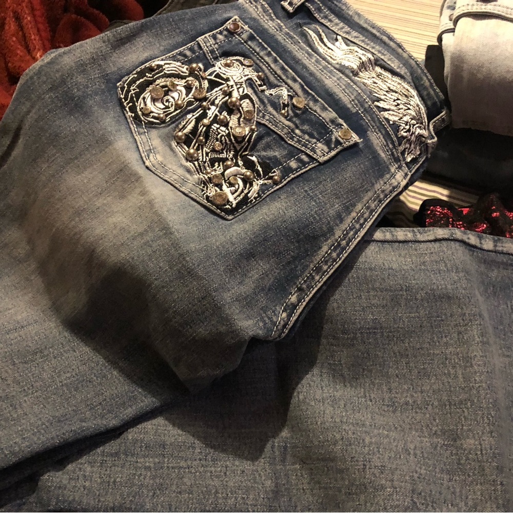 Men's Blue Jeans with Embroidered Pocket